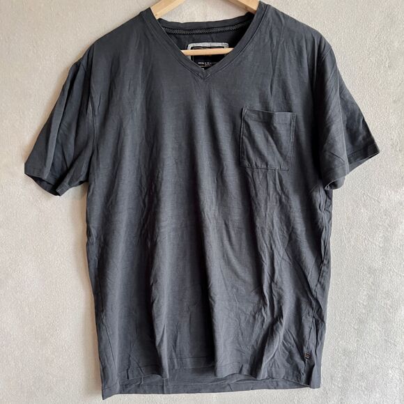 Nickel & Iron New York Men's V-Neck Pocket T-Shirt - Size Large - Picture 1 of 2